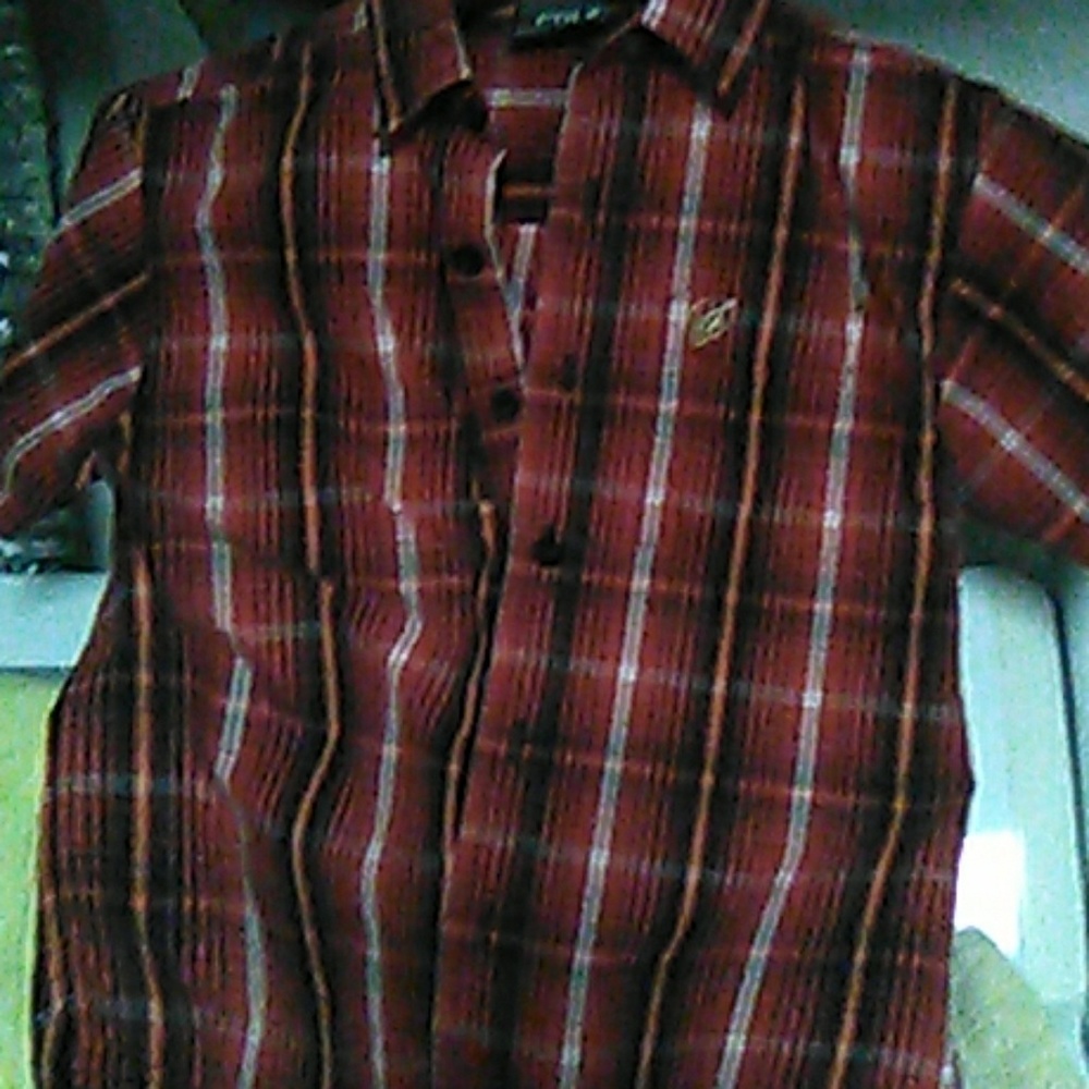 Button up shirt - Picture 2 of 2